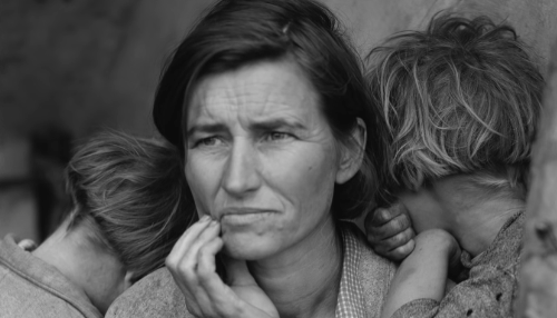 A cropped photo of Dorothea Lange's iconic work 'Migrant Mother